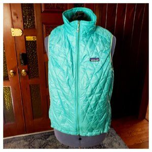 Patagonia Women's Teal with Red Lining Vest Sz XL